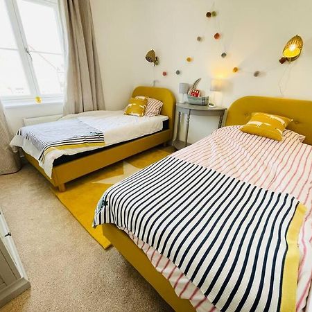 Stunning! Beautiful Contemporary Property In Holt, Norfolk 홀트 외부 사진
