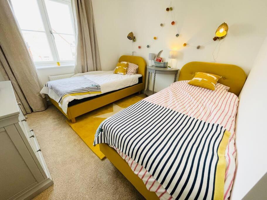 Stunning! Beautiful Contemporary Property In Holt, Norfolk 홀트 외부 사진