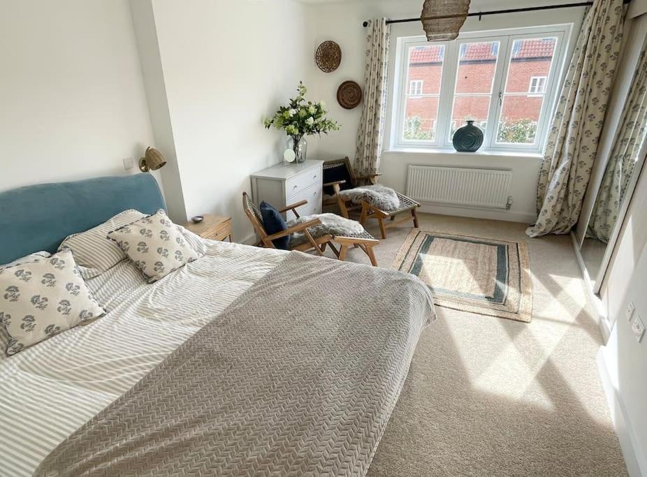 Stunning! Beautiful Contemporary Property In Holt, Norfolk 홀트 외부 사진