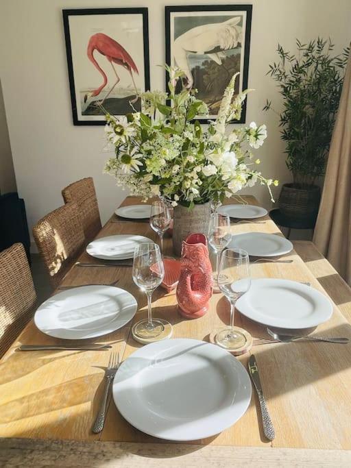 Stunning! Beautiful Contemporary Property In Holt, Norfolk 홀트 외부 사진